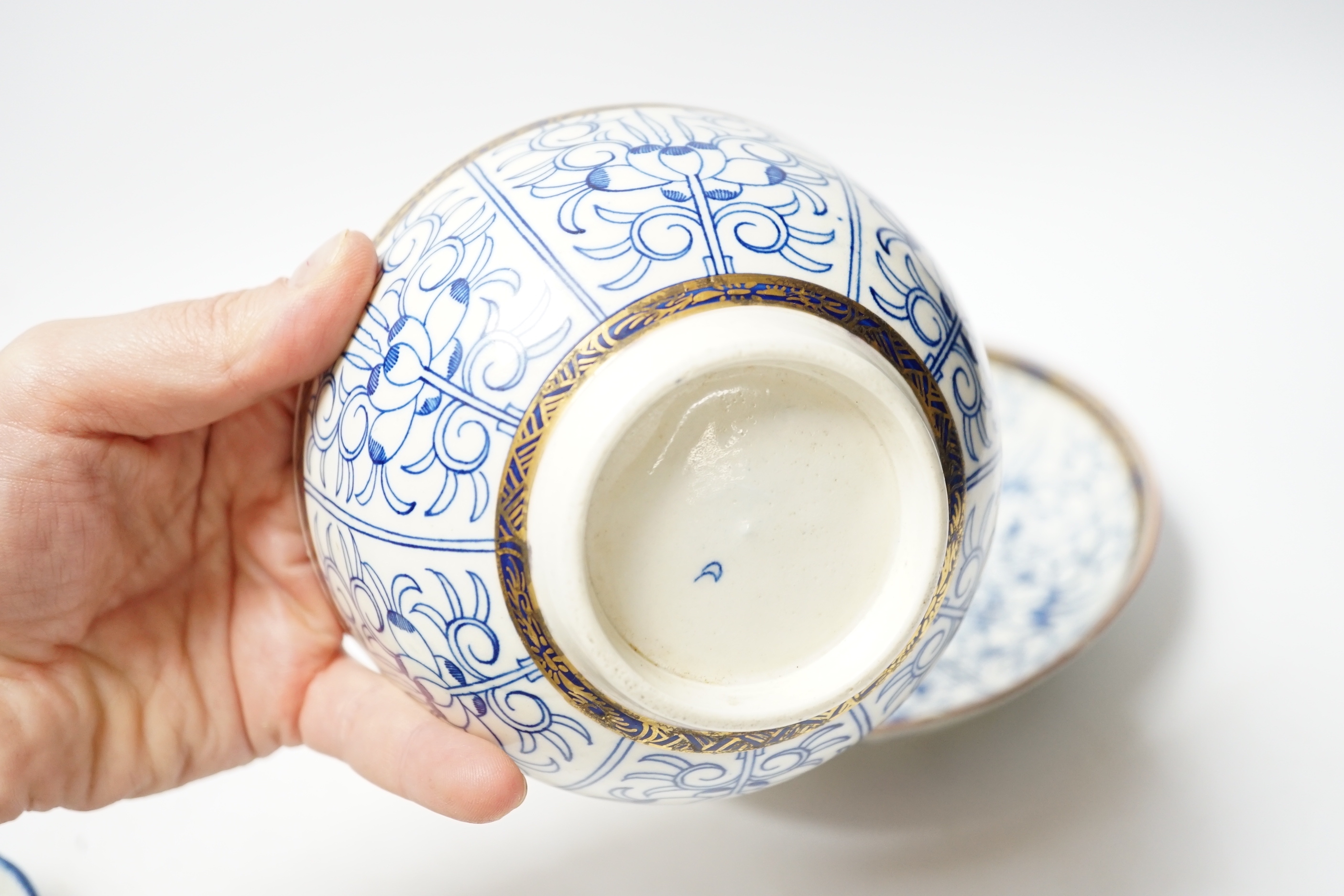 A Worcester carnation pattern dessert dish c. 1770, Royal Lily pattern saucer dish, two sugar bowls and a Plantation pattern saucer